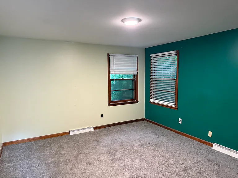 401 Hyde Park Dr — Photo 13