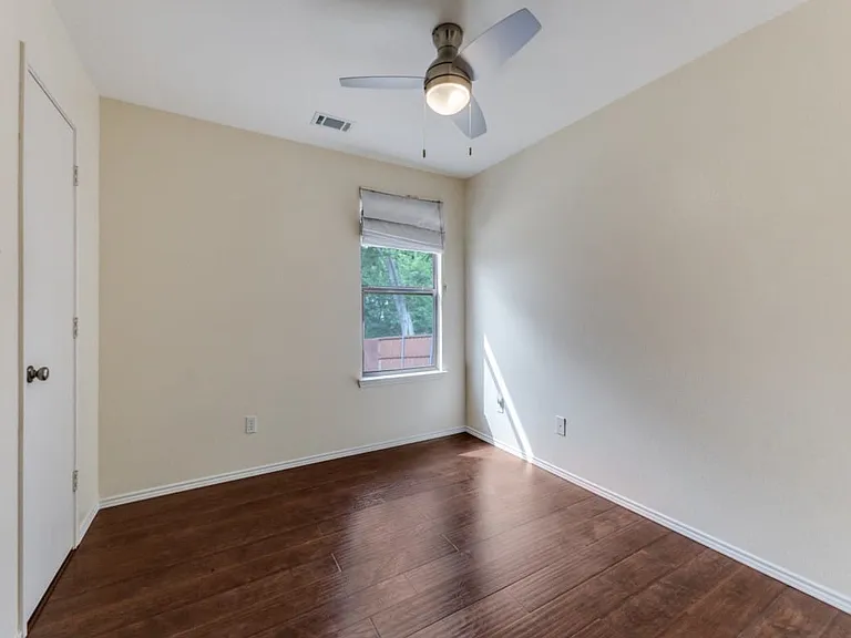 2056 Riverbirch Ln — Photo 8
