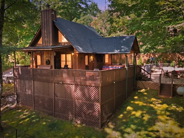8 Waldheim Strasse St, Helen, GA 30545