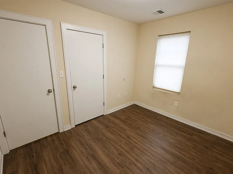 332 Talbot Ave #5 — Photo 10