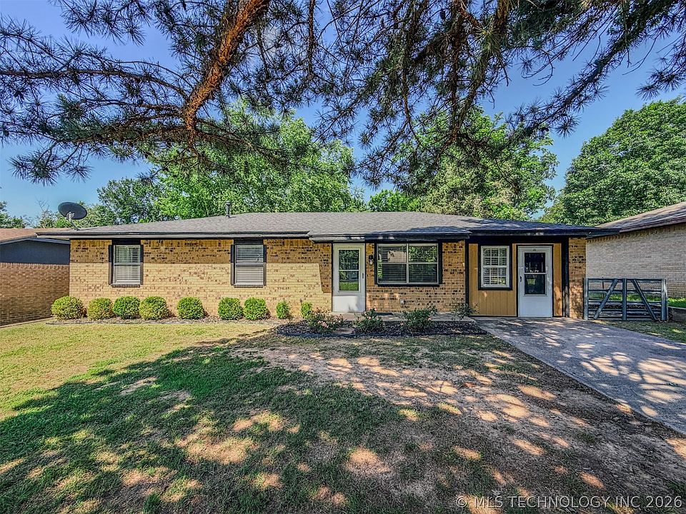 1st image of 504 S Cedar Pl