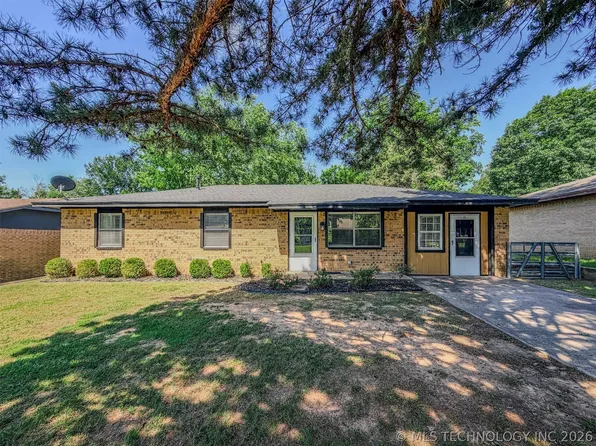 504 S Cedar Pl, Tahlequah, OK 74464