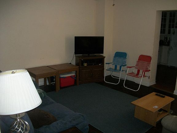 Living Room (Pic 2 of 2)