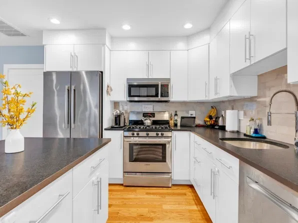 157 Hancock St Unit 9, Quincy, MA 02171
