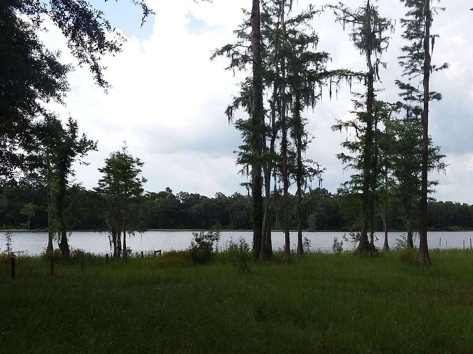 2nd image of 306 SE Cypress Ln
