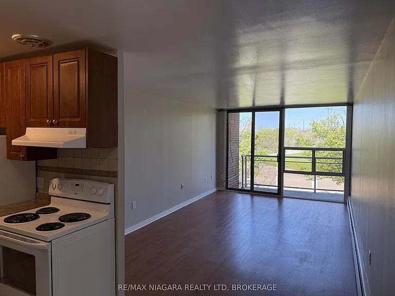 7 Riverview Blvd #305 — Photo 23