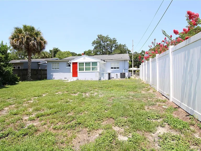 1639 Oakmont Ln — Photo 37