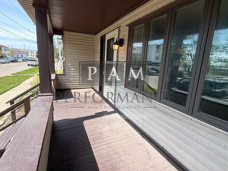 4730 5th Ave — Photo 3
