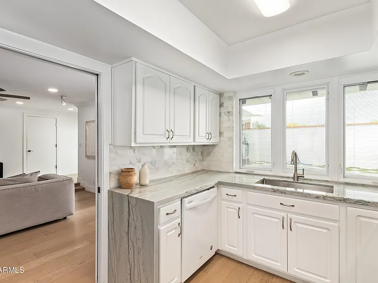 2629 S Country Club Way — Photo 4