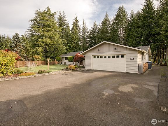 2nd image of 7320 Bryrwood Dr.
