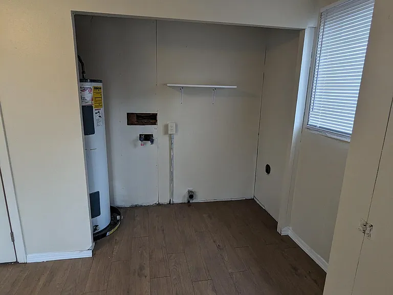 2424 E Decatur Ave — Photo 18