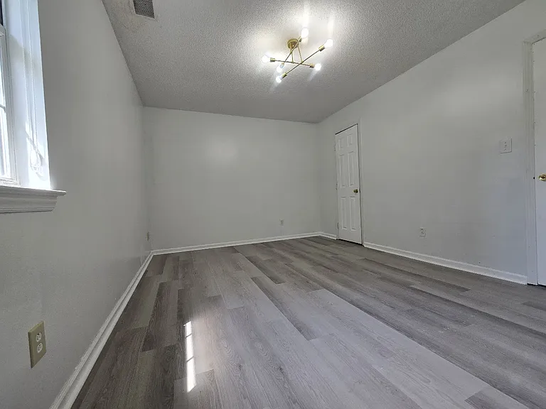 2601 Briar Trail Ct — Photo 5
