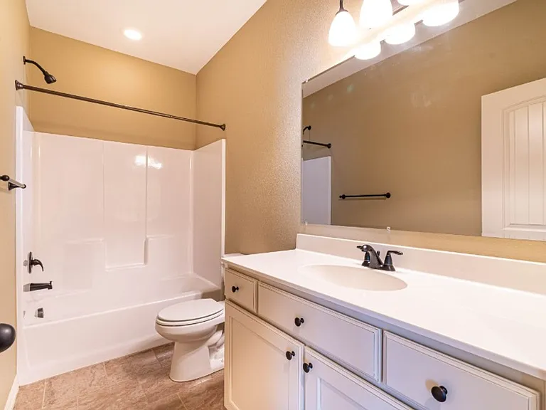 4870 N Castlewood Ln Duplex — Photo 7