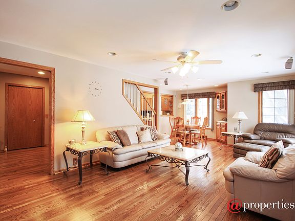 Living Room / Dining Room