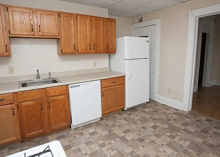 350 Collicello St — Photo 5