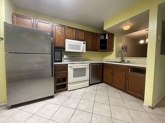 5th image of 3314 Northside Dr APT 115