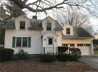 32 Nichols Ave, Shelton, CT 06484