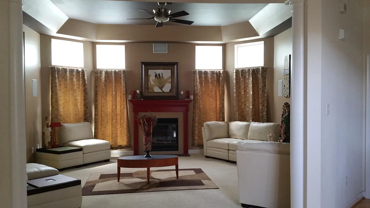 Family Room - Cabinwood Ct