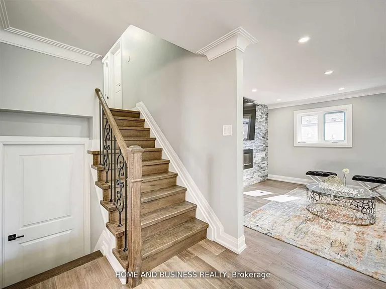 470 Louis Dr — Photo 12