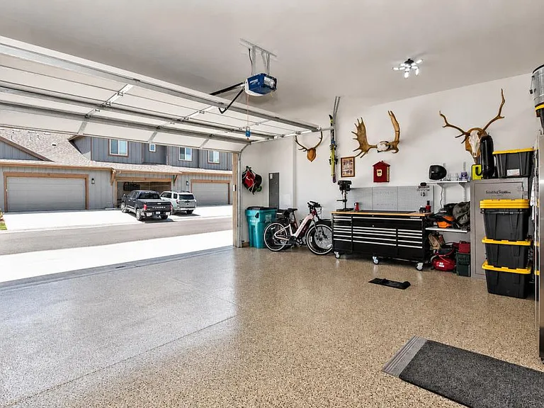 6245 Vernazza Way — Photo 40
