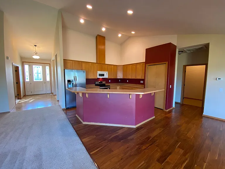 2405 N Lilac Way — Photo 11