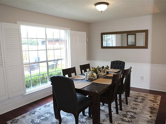 Beautiful wainscott in the dining room.