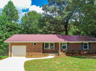137 Lakeview Dr, Barnesville, GA 30204