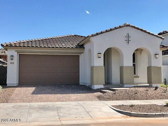 4 bed, 3.0 bath, 2200 sqft, $2,595 — Photo 2