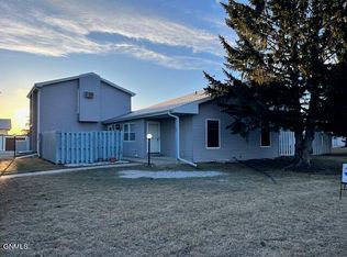 1414 9th Ave NE, Jamestown, ND 58401
