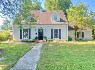 1309 E Commercial St, Charleston, MO 63834