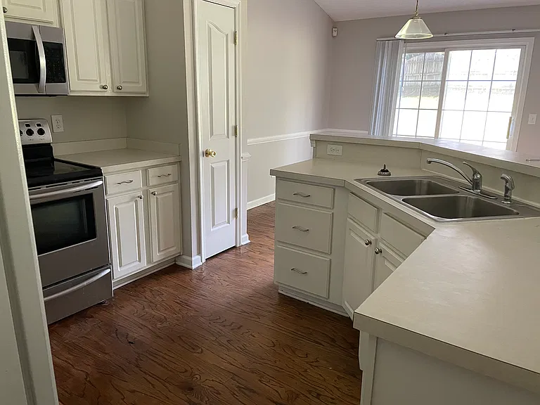116 Ripton Ct — Photo 2
