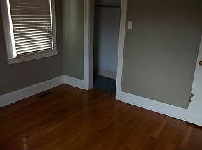 4th image of 301 York Dr