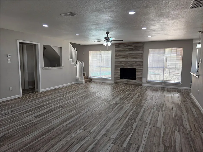 592 River Plantation Dr — Photo 3