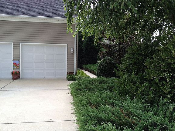 2nd image of 905 Parchment Blvd