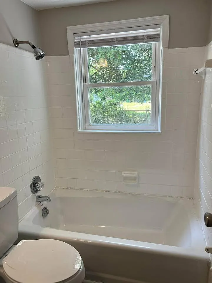 809 Knapp Street — Photo 2