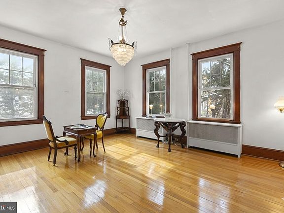 4th image of 6100 Frederick Rd