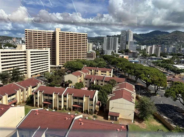 1650 Kanunu St APT 1316, Honolulu, HI 96814