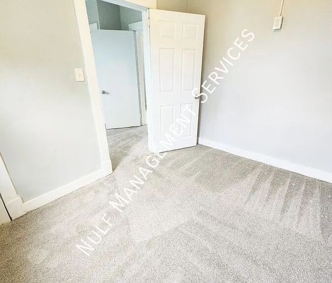 2937 Chester St — Photo 8