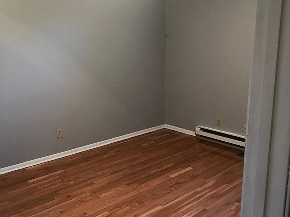 4th image of 8213 Fallen Rock Dr