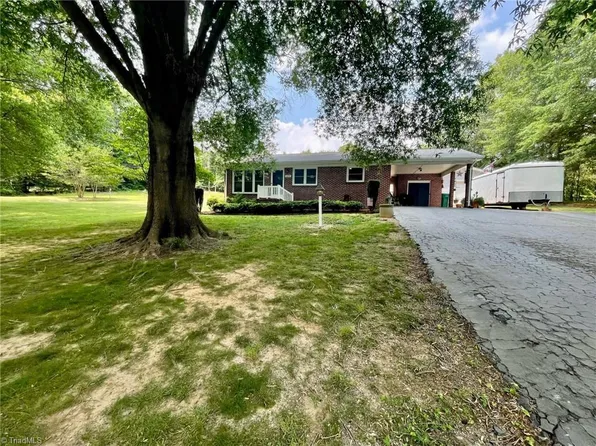 169 Jett Dr, Reidsville, NC 27320