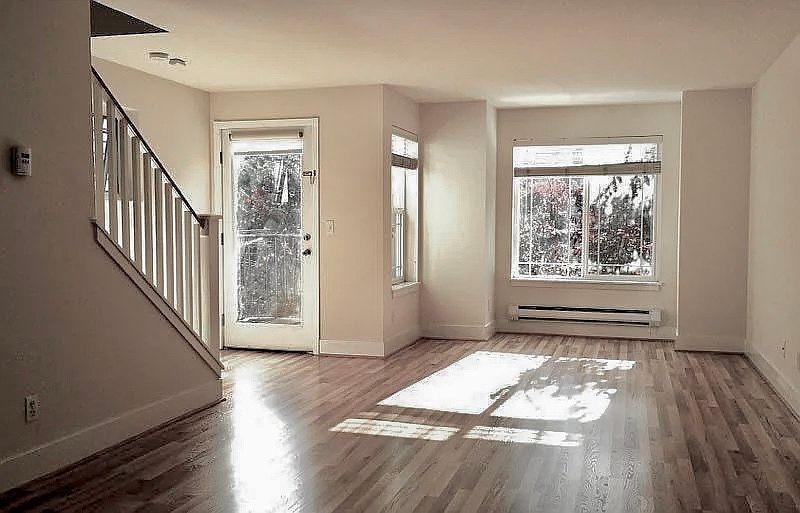 1st image of 12020 A 33rd Ave NE