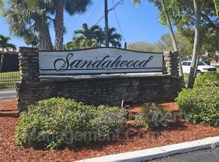 12918 Meadowood Ct, Fort Myers, FL 33919