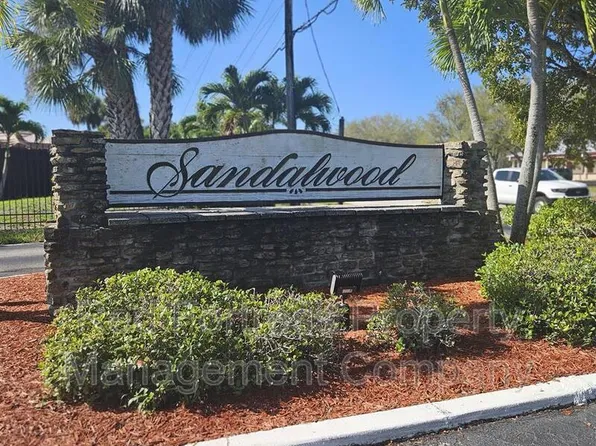 12918 Meadowood Ct, Fort Myers, FL 33919