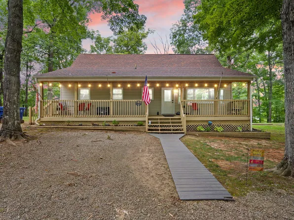 1060 Stonegate Dr, Burnside, KY 42519
