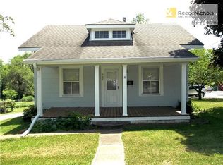 902 Cedar St, Pleasant Hill, MO 64080