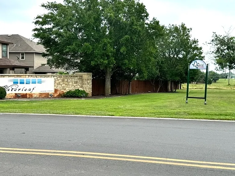 349 Tower Dr — Photo 32