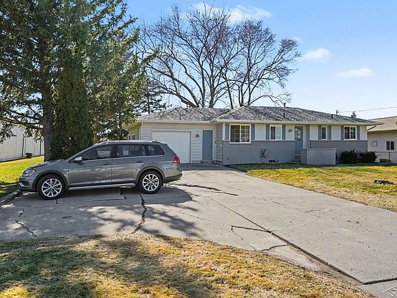 2nd image of 9670 Junction Rd