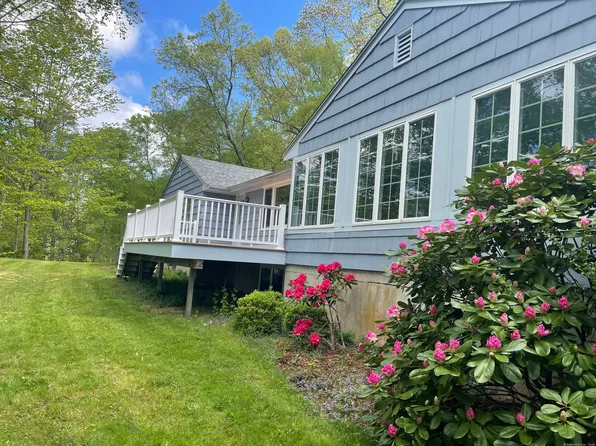 85 Valley Rd, North Branford, CT 06471