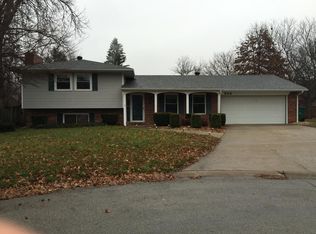 304 Emily Dr, O'Fallon, IL 62269