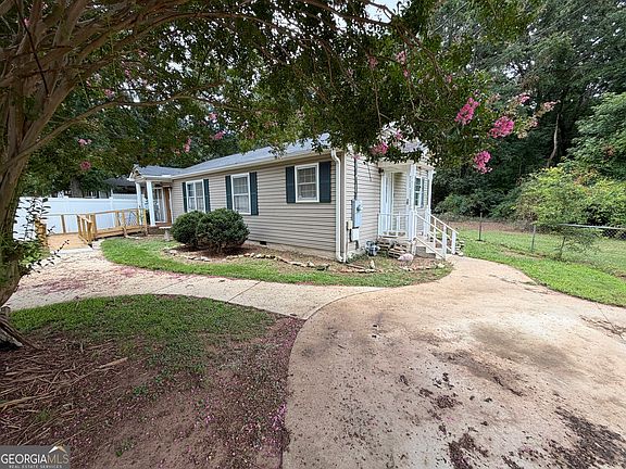 3rd image of 230 Glendale Dr